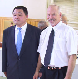 Neil Ohlenkamp (JudoInfo.com and Encino Judo Club) with Yasuhiro Yamashita, the world's most successfull competitor